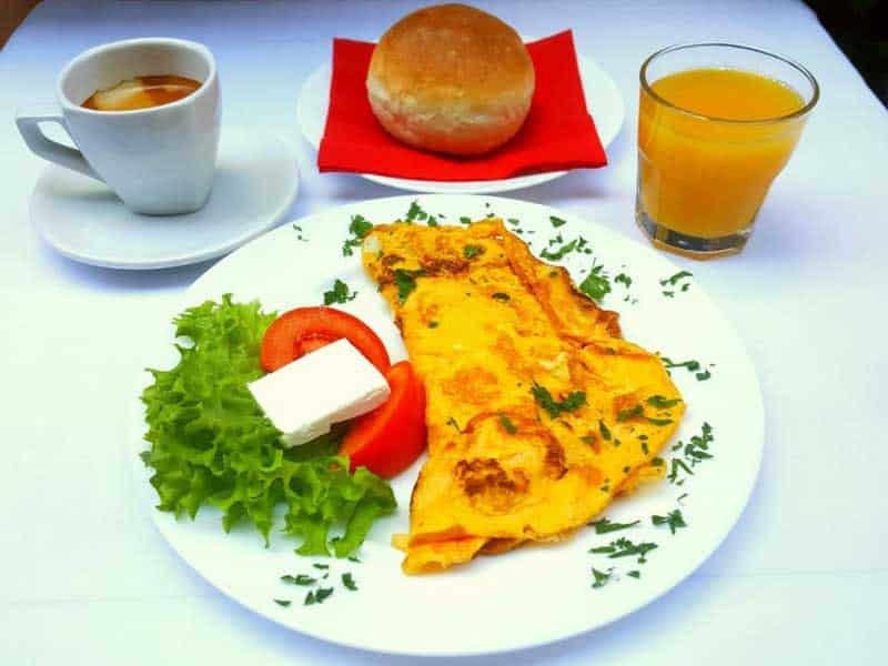 Omelet with cheese delivery
