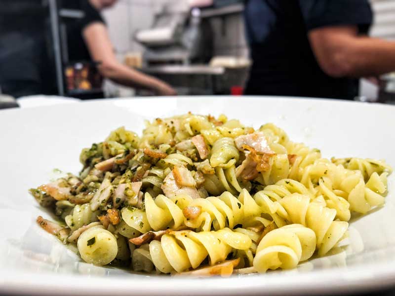 Piletina spanać pasta dostava