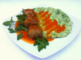 Meatballs in tomato sauce with side dish Taze Toplo delivery