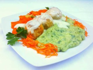 Chicken meatballs in bechamel with side dish Taze Toplo delivery