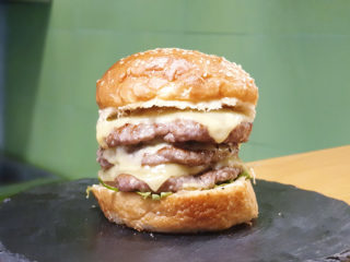 Triple burger Foodić dostava