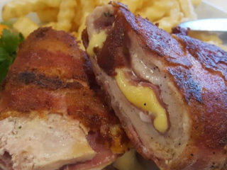 Rolled chicken in bacon Restoran Tema delivery