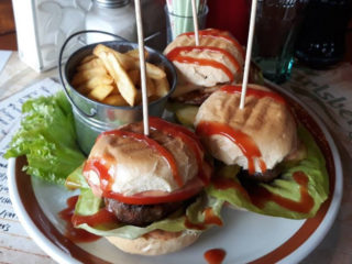 Triple mini burger Gregor’s Pub dostava