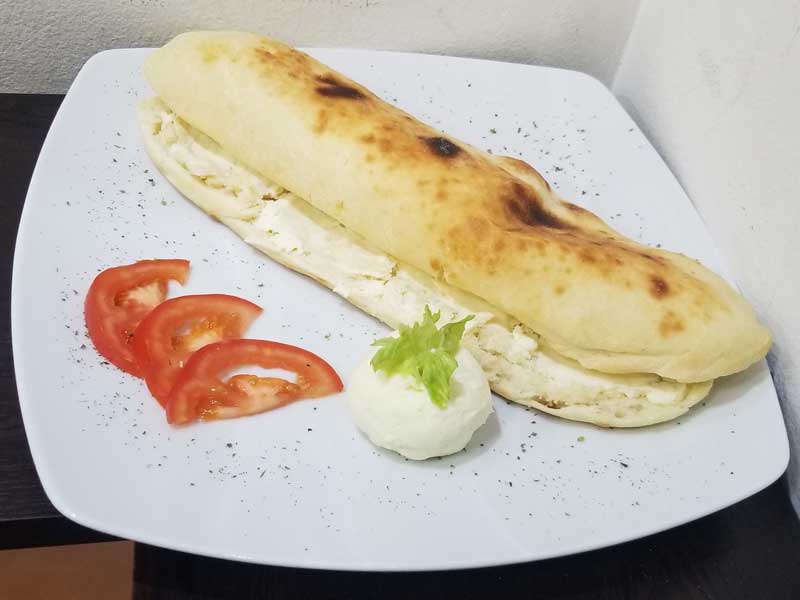 Lepinja sa kajmakom dostava