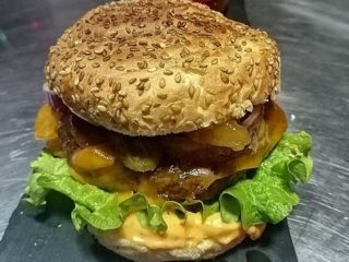Mango burger Waffle magacin delivery
