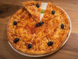 Margherita pizza Rustico delivery