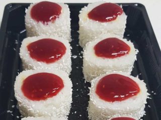 Kokonatsu roll dostava