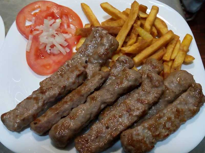 Cevapi portion delivery