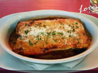 Lasagna from owen, traditional recipe Lorenzo i Kakalamba delivery