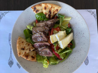 Biftek salata Rush Restoran dostava
