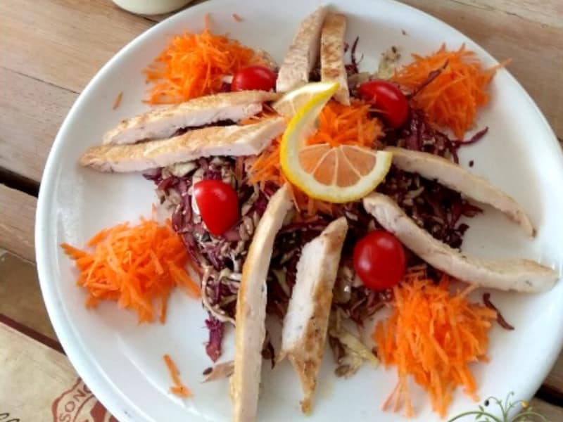Detox salad with chicken delivery