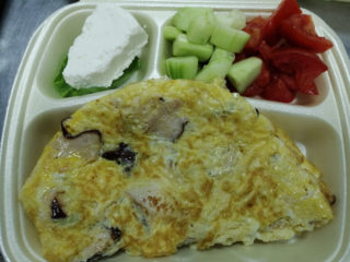 Omelet with smoked chicken Amos picerija delivery