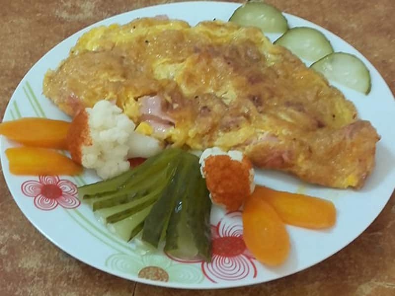 Omelette with ham delivery