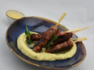 Nešto ljuto Šonda Gastro Bar (Mona Plaza) dostava