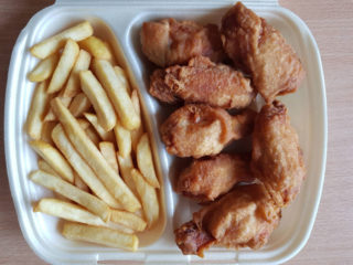 Wings small family meal Poh Poh Pileća Krilca delivery