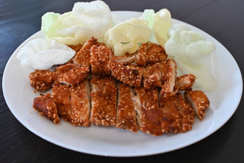 15. Breaded chicken breasts with sesame shrimp chips delivery