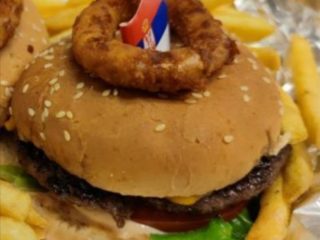 Classic burger BabaRoga Burger dostava