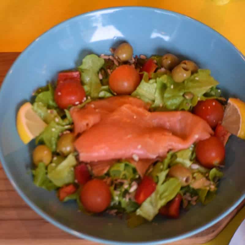 Salmon salad delivery