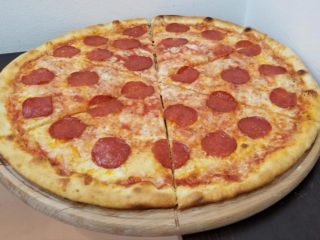 Pepperoni pica Verona Cut dostava