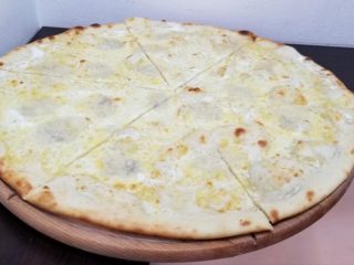 Quattro Formaggio pizza Verona Cut delivery