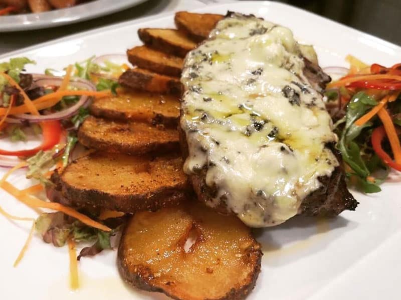 Ramsteak with gorgonzola delivery