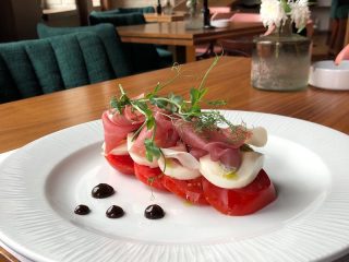 Capresse salata dostava