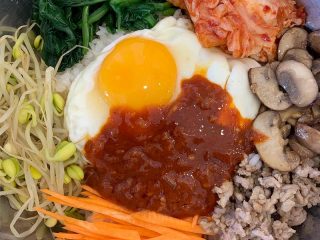 Bibimbap - Korean rice bowl Mi Đa House delivery
