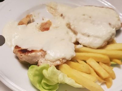 Chicken fillet in a sauce of 4 types of cheese Estrada delivery