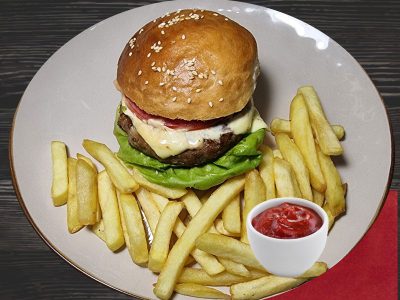 Gourmet burger with french fries Salaš 011 Banovo Brdo delivery