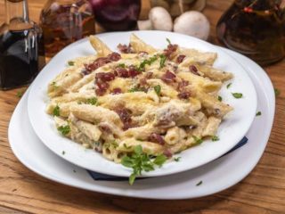 Pasta Carbonara 4+1 gratis Enigma restoran dostava