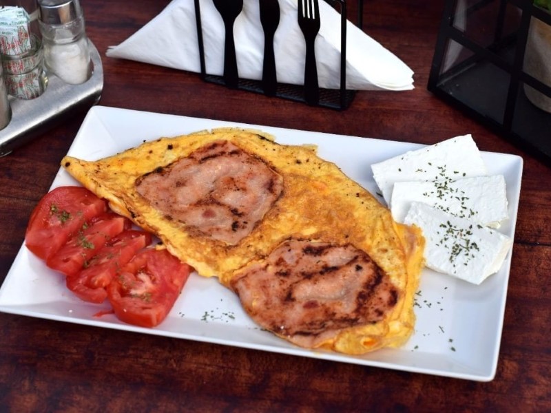 Omelete with ham delivery