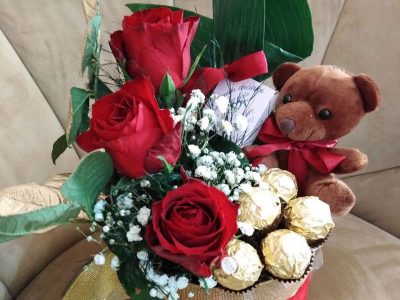 Arrangement in a box - Roses, Gypsophila, ferrero, greenery, bear Jovanina Cvećarica delivery
