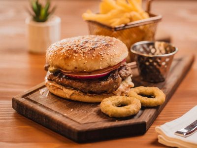 Burger od 100% junećeg mesa Rivera dostava