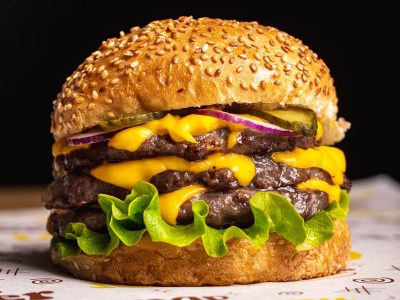 Cheddar burger triple BabaRoga Burger dostava