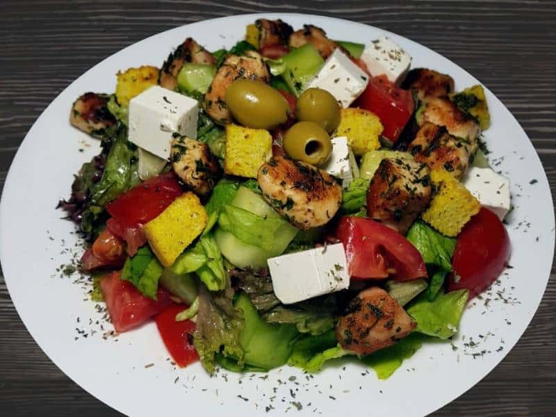 Greek salad with chicken delivery