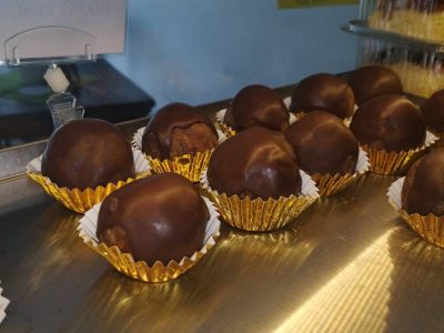 Sugar-free chocolate balls with dates Tain delivery