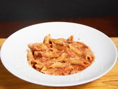 Arrabiatta pasta Steᴧᴧina 1991 delivery