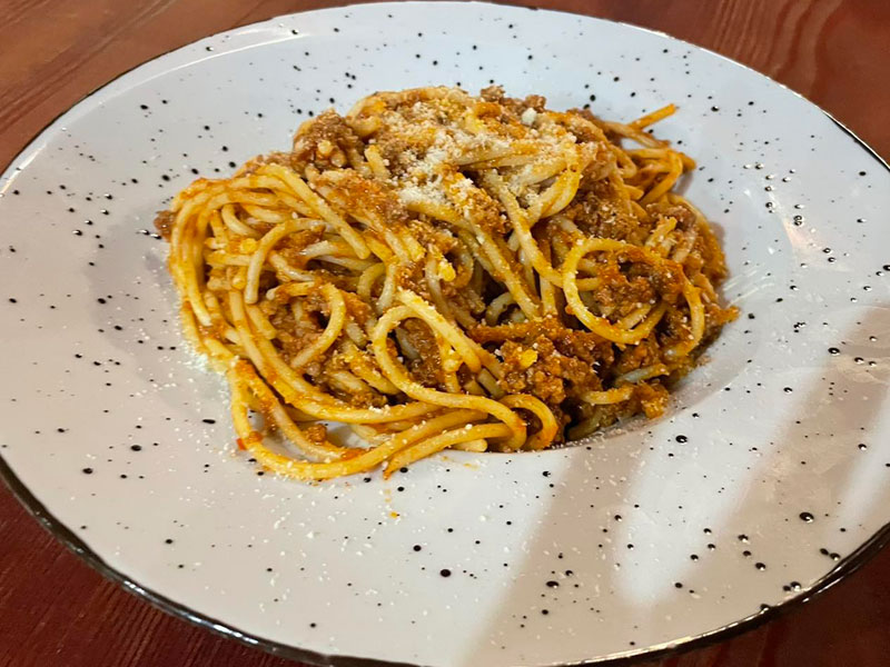 Bolognese spaghetti delivery