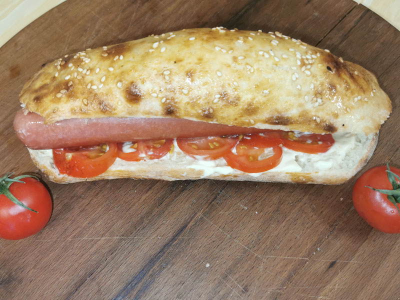 Wudy wurst in pizza dough delivery