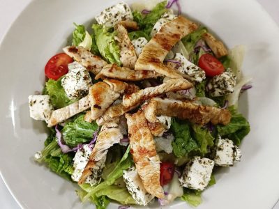 Salad with turkey and marinaded feta Brunch Lounge Promenada delivery