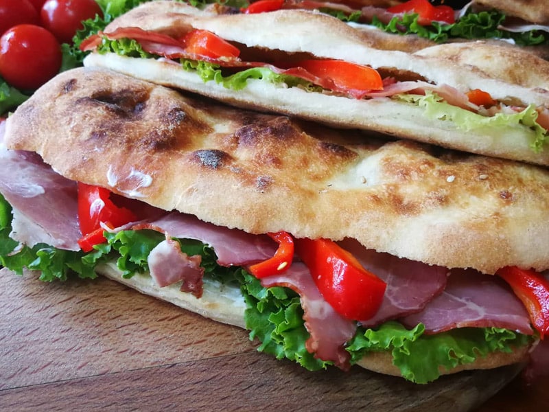Pizza sandwich with smoked neck delivery