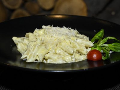 Quattro formaggi pasta Karamba Karađorđeva delivery