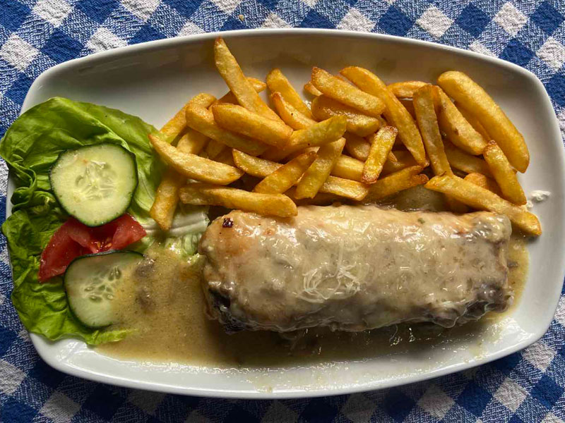 Stuffed chicken fillet in mushroom sauce delivery