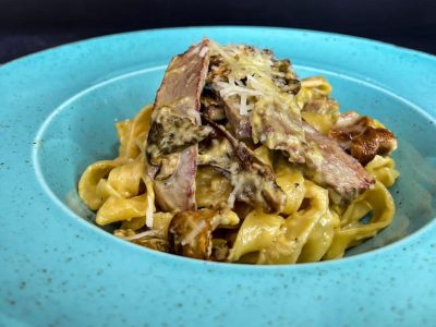 Tagliatelle with beefsteak Cataleya delivery