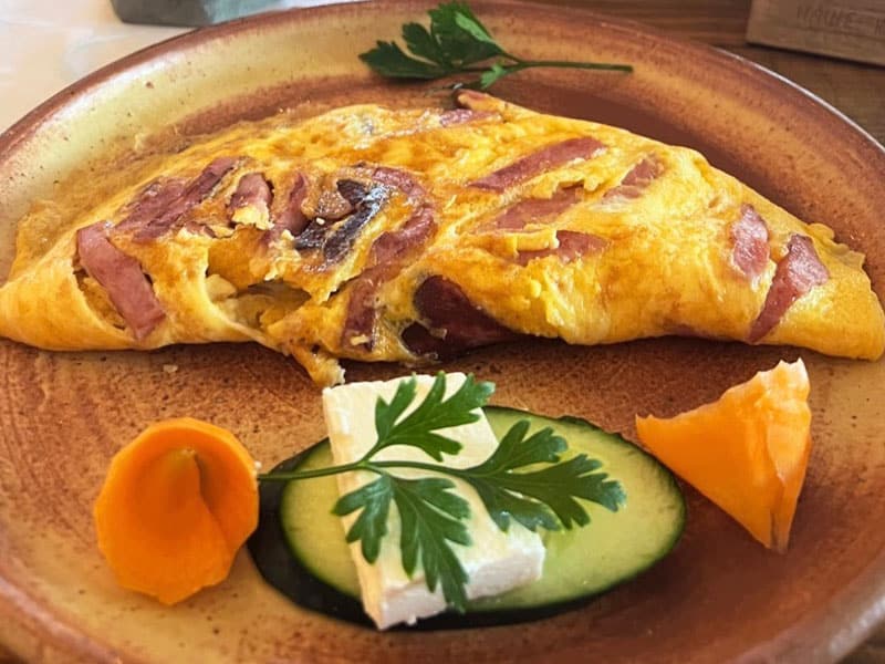 Omelet with cheese and ham delivery