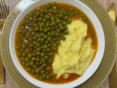 Obrok 24 – Grašak, salata, hleb Hit Kujnica dostava