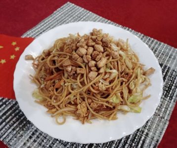 C02. Fried noodles with chicken Prvi Kineski Restoran delivery