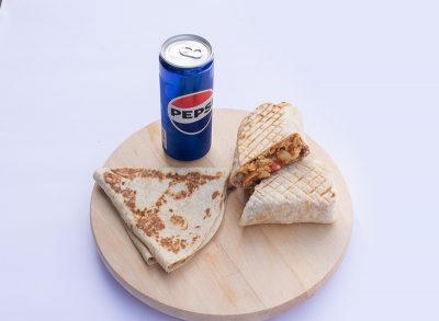 Burrito piletina + Pepsi 0.33L + Slatka tortilja sa kremom i plazmom La Tortilla Masarikova dostava