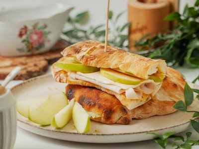 Apple, turkey sandwich Pashe delivery