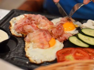 Fried eggs with bacon Corso delivery